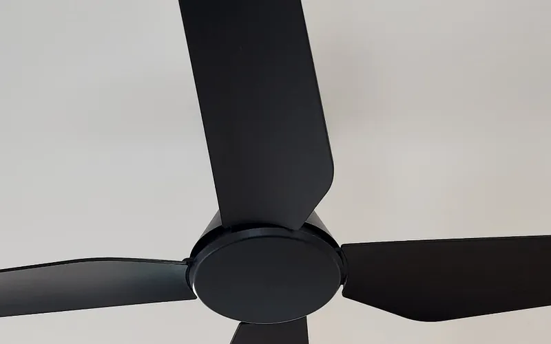 Ceiling fan blades left free of dust